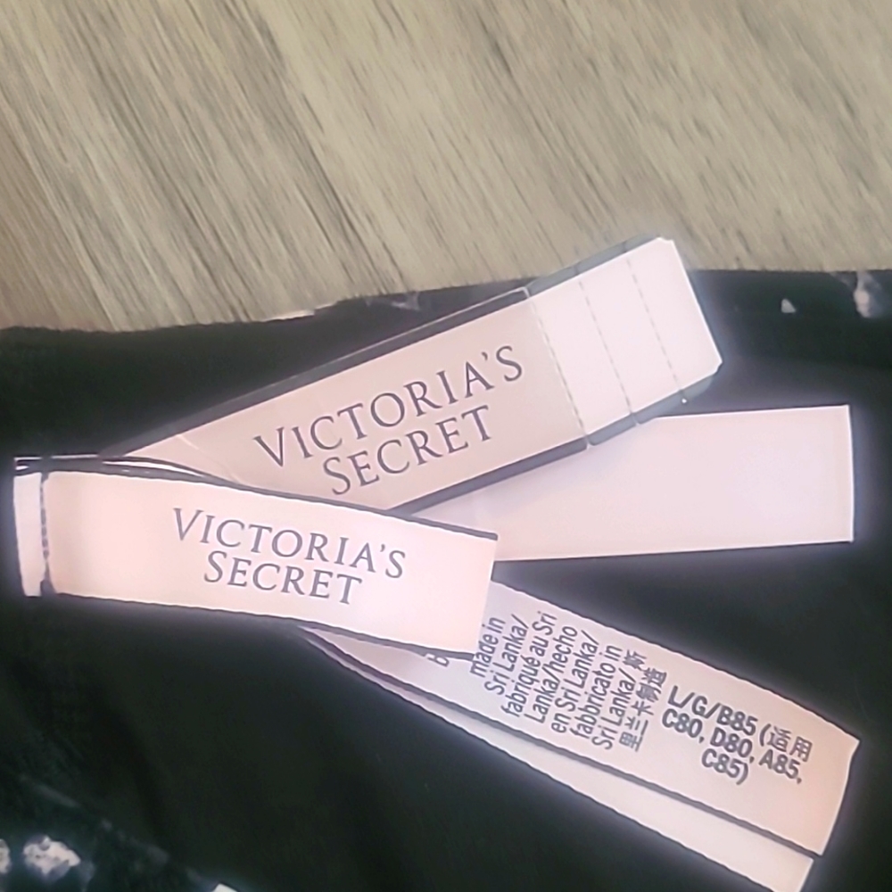 Victoria Secret Top - Picture 3 of 3